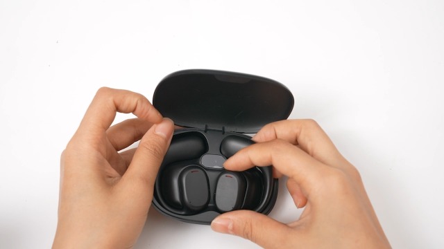 Amazon.com: Translator Earbuds Bluetooth5.1 74 Languages 70